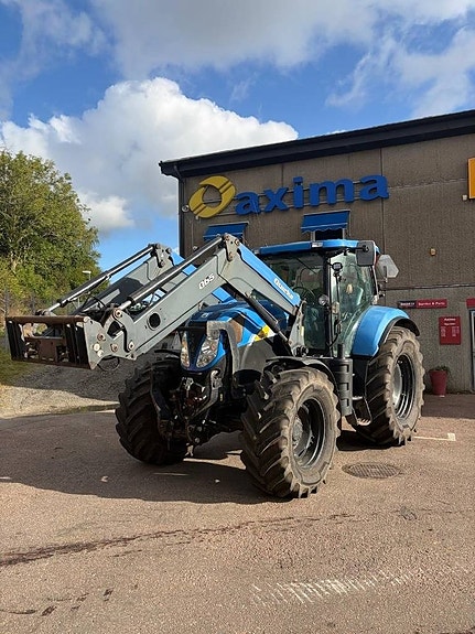 New Holland T6070 4 of 9