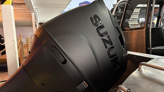 Arronet 20,5 Surprise - Suzuki 200 HK 2 of 9