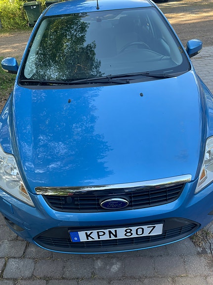 Ford Focus 2 of 4