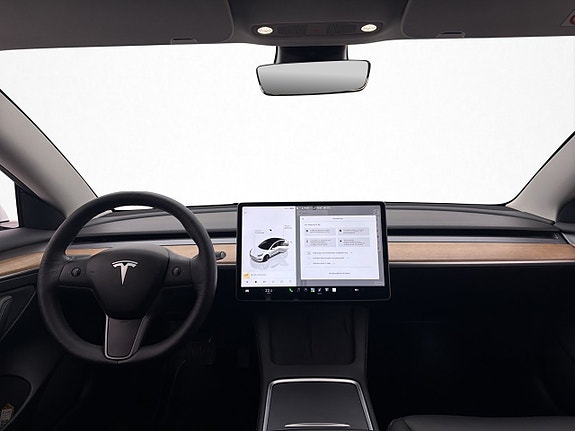 Tesla Model 3 13 of 30