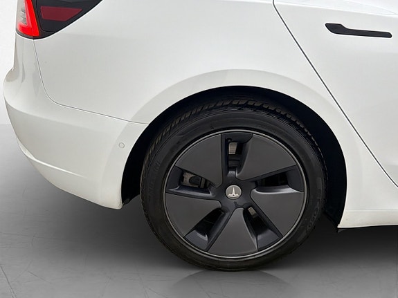 Tesla Model 3 30 of 30