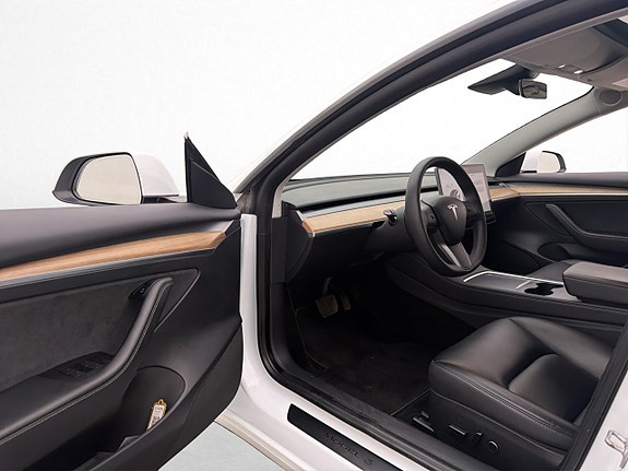 Tesla Model 3 10 of 30