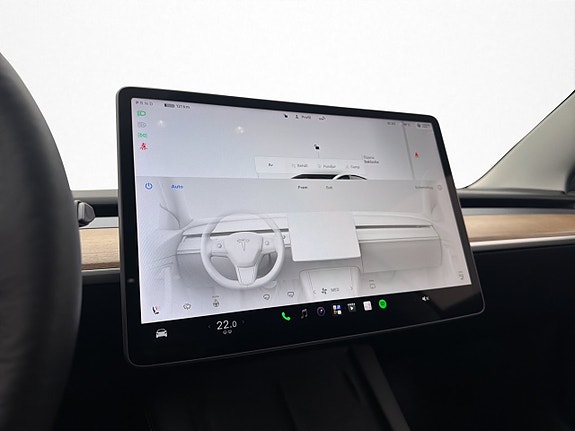 Tesla Model 3 18 of 30