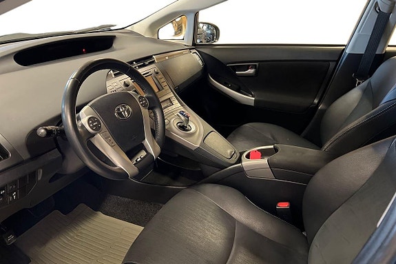 Toyota Prius 14 of 21
