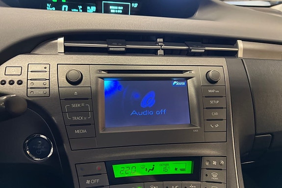 Toyota Prius 15 of 21