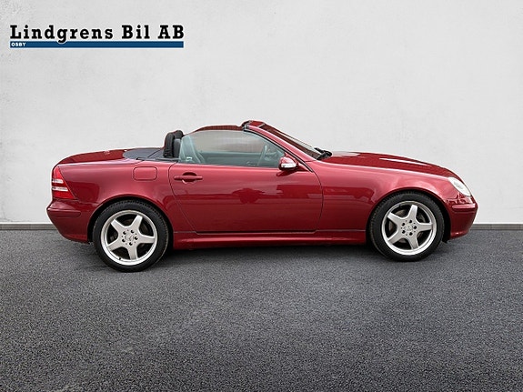 Mercedes-Benz SLK320 7 of 13