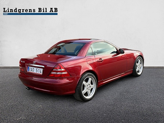 Mercedes-Benz SLK320 3 of 13