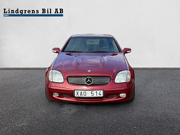 Mercedes-Benz SLK320 4 of 13