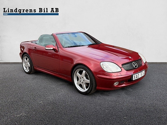Mercedes-Benz SLK320 6 of 13