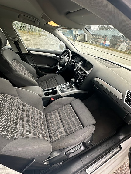 Audi A4 6 of 12
