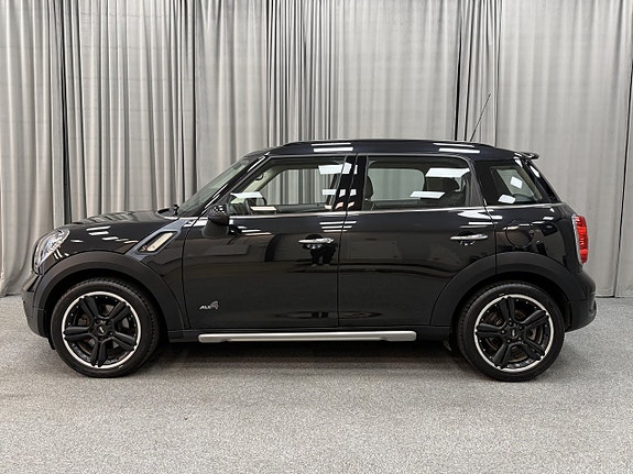 MINI Countryman Cooper SD 2 of 16
