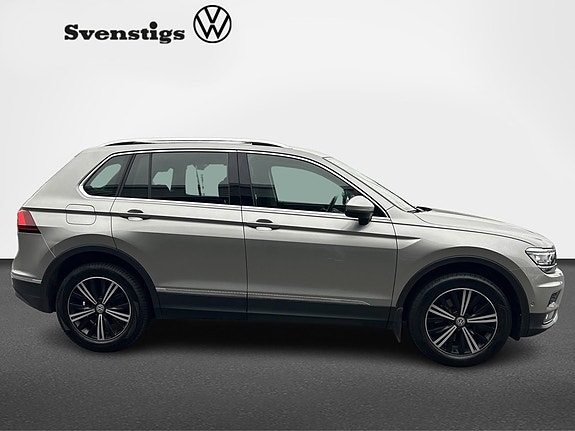 Volkswagen Tiguan 3 of 14