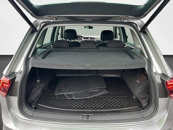 Volkswagen Tiguan 12 of 14