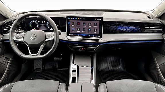 Volkswagen Passat 10 of 19