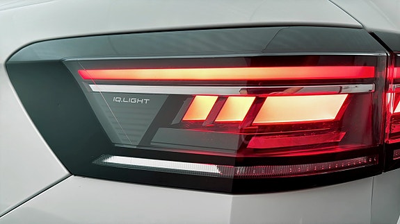 Volkswagen Passat 19 of 19