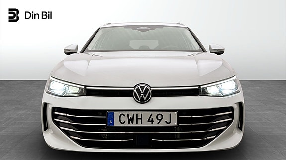 Volkswagen Passat 4 of 19