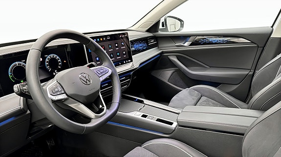 Volkswagen Passat 7 of 19