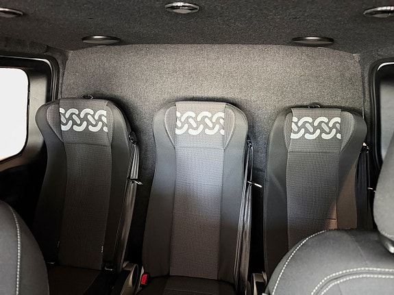 Volkswagen Transporter 13 of 22