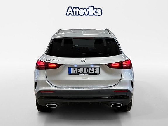 Mercedes-Benz GLA250+ 4 of 15