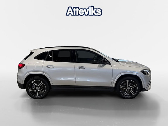 Mercedes-Benz GLA250+ 2 of 15