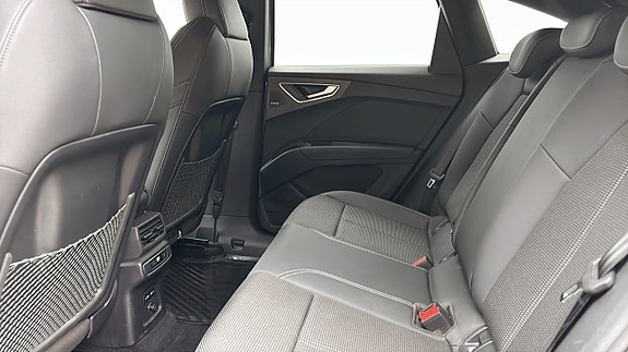 Audi Q4 e-tron 15 of 15