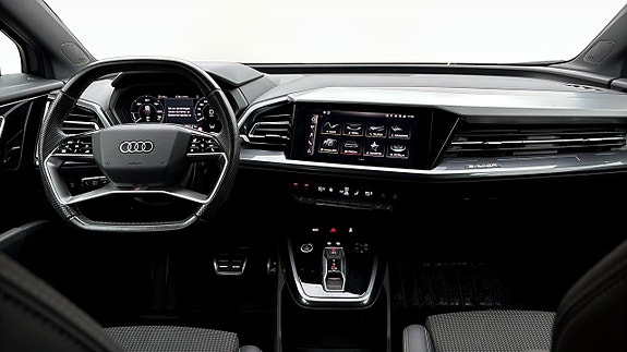 Audi Q4 e-tron 13 of 15