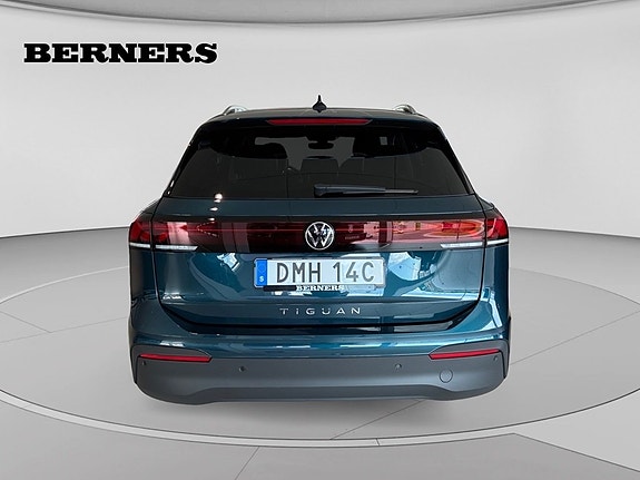 Volkswagen Tiguan 3 of 19