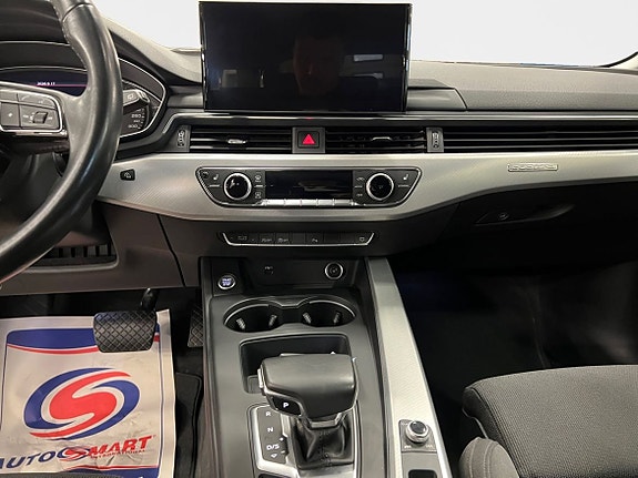 Audi A4 11 of 17