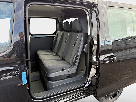 Volkswagen Caddy Maxi 18 of 25