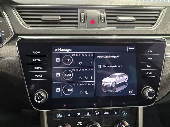 Skoda Superb 16 of 21