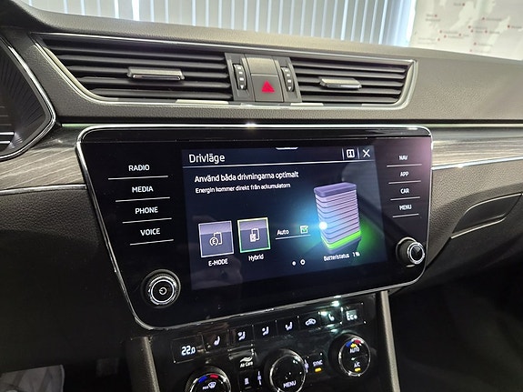 Skoda Superb 15 of 21