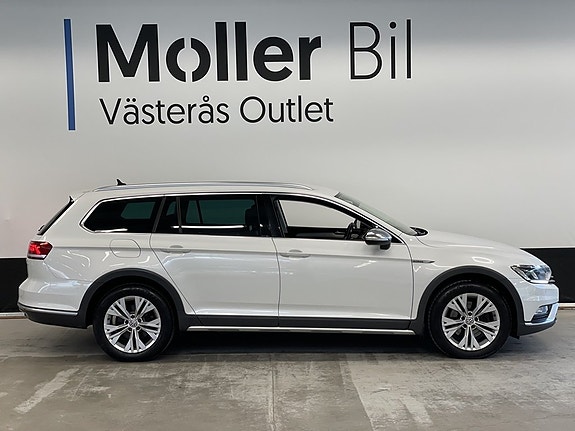 Volkswagen Passat Alltrack 5 of 27