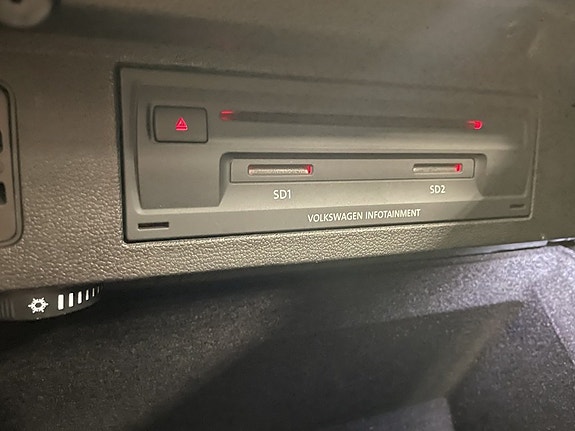 Volkswagen Passat Alltrack 25 of 27