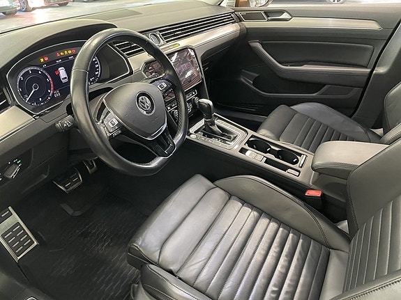 Volkswagen Passat Alltrack 15 of 27