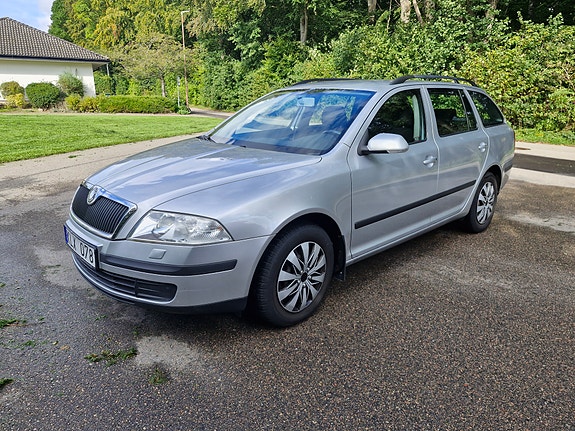 Skoda Octavia 3 of 7