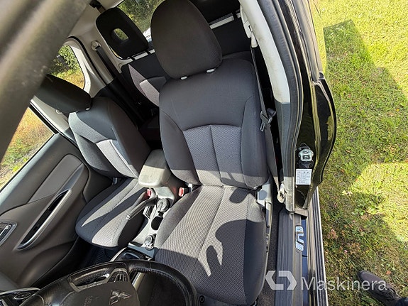 Mitsubishi L200 Club Cab 6 of 10