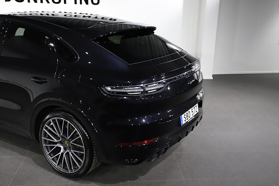 Porsche Cayenne 5 of 25
