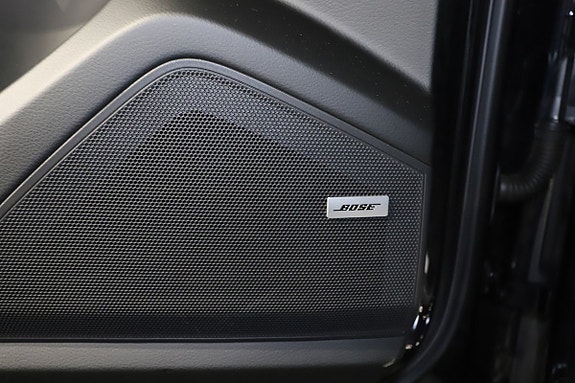 Porsche Cayenne 21 of 25