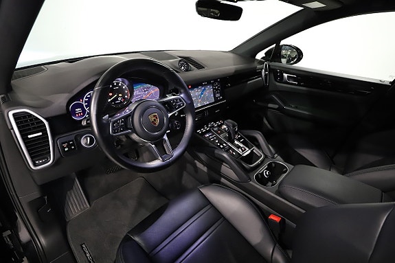 Porsche Cayenne 7 of 25