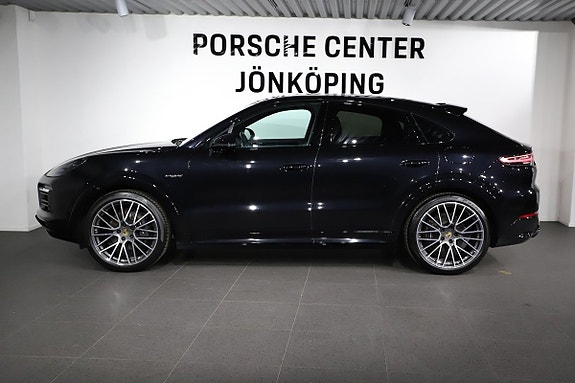 Porsche Cayenne 10 of 25