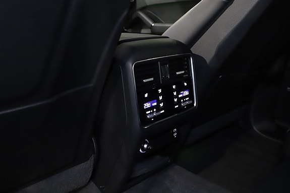 Porsche Cayenne 19 of 25