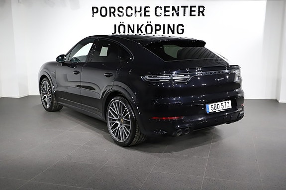 Porsche Cayenne 4 of 25