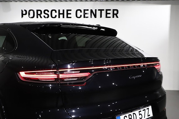Porsche Cayenne 6 of 25
