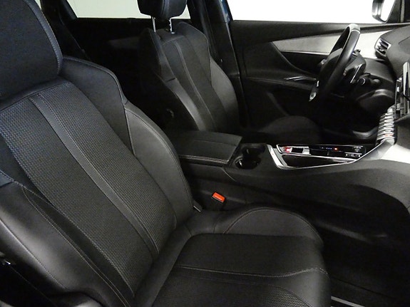 Peugeot 5008 17 of 25
