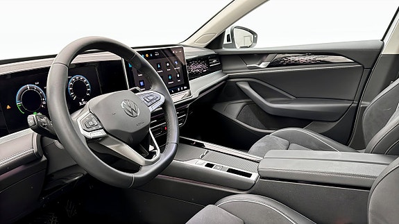 Volkswagen Passat 7 of 19