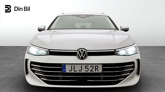 Volkswagen Passat 4 of 19