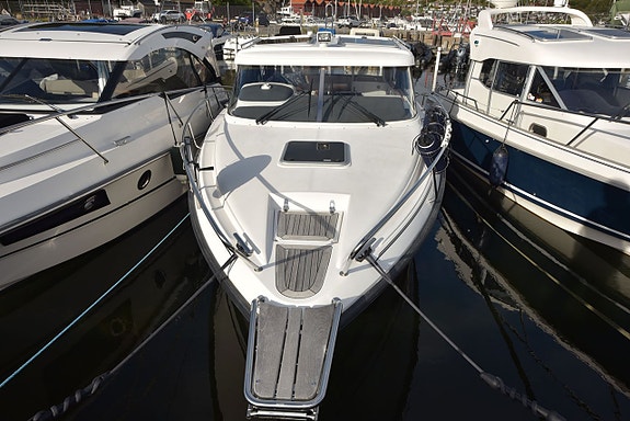 Aquador 27 HT 3 of 24