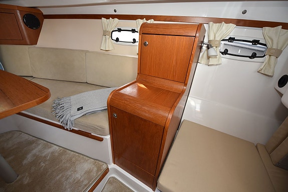 Aquador 27 HT 23 of 24