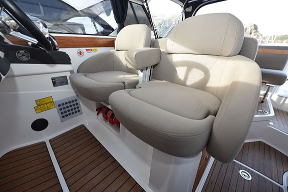 Aquador 27 HT 17 of 24