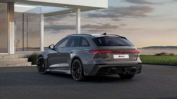 Audi RS5 4 of 9